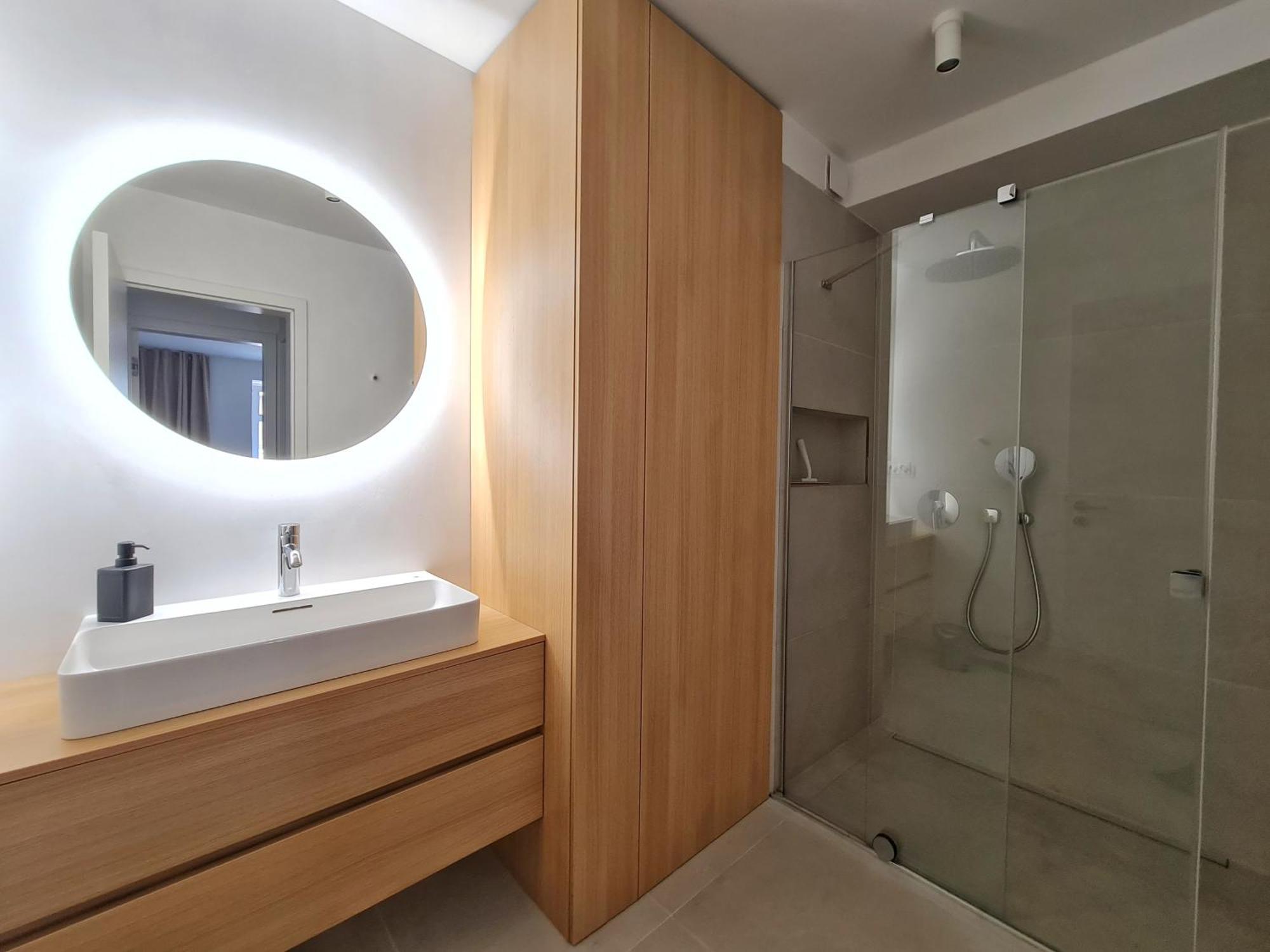 Beautiful New Apt In Old Town Near Train Station - Free Parking Bratislava Ngoại thất bức ảnh